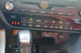 Lexus RX 450h F SPORT – 3.5 V6 Hybrid, 03/2023, TOP stav - 18