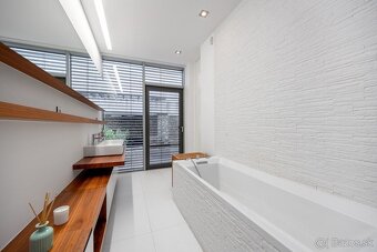 Exkluzívna VILA s panoramatickým výhľadom v Svätom Jure- 5 - 18