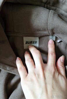 Guess Britney 3x khaki zlata teplakova suprava - 18