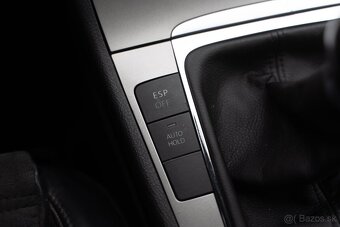 Volkswagen Passat 2.0 TDI Comfortline 4-Motion - 18