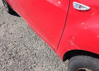 Kia Venga 1,4 i COOL benzín manuál 66 kw - 18