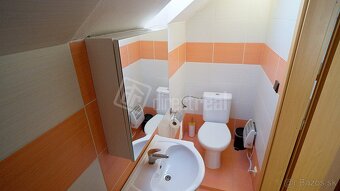 Krásny rodinný dom na Liptove so slnečným pozemkom a potokom - 18