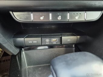 Kia Ceed SW 1.6 CRDi 136k First Edition A/T - 18