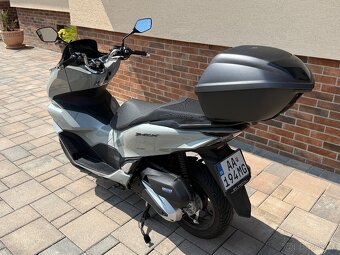 HONDA PCX 125 r.v. 07/2024, 766km, v záruke - 18