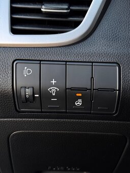 Hyundai i30 CW 1.6i MPI CVVT Family - 18