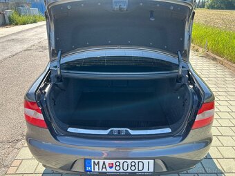 Škoda Superb 2.0 TDI CR 140k Ambition + extra výbava - 18