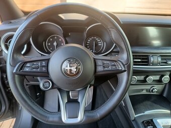 Alfa Romeo Stelvio 2.2 JTD 190k AWD A/T r.v.2022 - 18