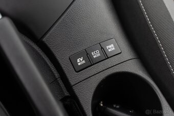 Toyota Auris 1.8 I VVT-i HybridSD Selection - 18