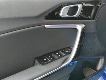 Predám KIA CEED SW 1,5 T - GDI 103kW M6 GOLD - 18