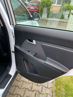 Automobil KIA Sportage 2.0 CRDi VGT 4WD EX A/T - 18