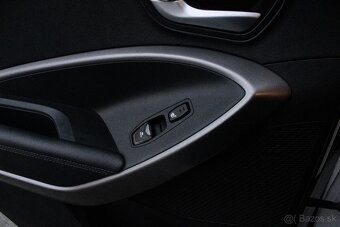 Hyundai Santa Fe 2.2 CRDi, 145 kW (2013) - 18