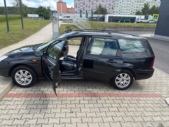 Ford Focus  12/2004 66kw - 90PS MK1 - 18