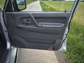MITSUBISHI PAJERO 2.5,127000km - 18