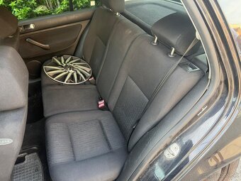 Volkswagen Golf na náhradné diely - 18