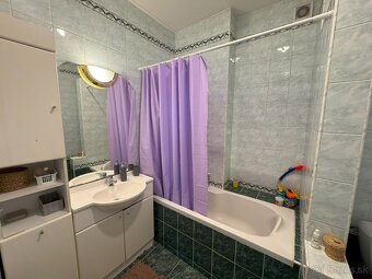 ZNIZENA CENA Trojizbový byt v centre mesta Veľký Krtíš - 18