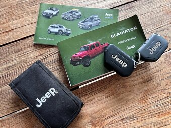 Jeep Gladiator 3.0 CRD, Overland 4x4 (36000€ bez DPH) - 18
