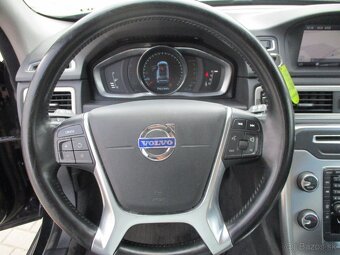 VOLVO XC70 2,4D 133kw Geartronic Momentum AWD 2015 - 18