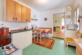 REZERVOVANÉ - VEĽKÝ POZEMOK so záhradou, RODINNÝ DOM S PRÍST - 18