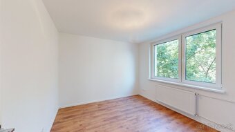 Priestranný 4 izbový byt s balkónom - Rezedová - 18