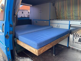 VW Transporter T4 2.5 TDI Obytný automobil - 18