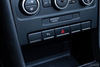 Volkswagen Beetle Cabrio 1.6 TDI Design - 18