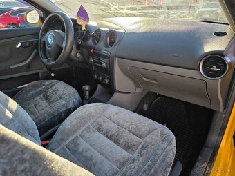 Seat Ibiza 1.2i 12V - 18