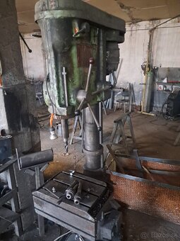 Zváračky, kovoobrábacie stroje, vysokozdvižný vozík - 18