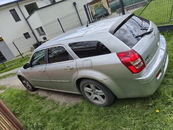 Predám/vymenim  Chrysler 300C Touring 3.0 CRD 160kW - 18