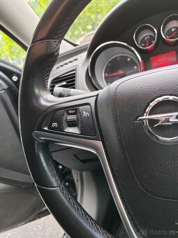 Opel Insignia 2.0 CDTI Cosmo, 118 kW, r.v. 2011 - 18