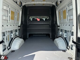 Volkswagen Crafter 2.0 TDI 35 4MOTION L3,Pôv.lak,124080km,SR - 18