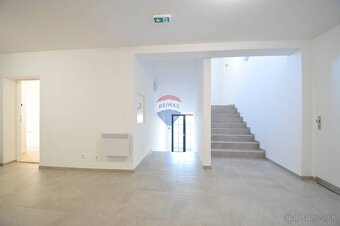 PREDAJ, 2-izbový byt, balkón, 60 m2 + Parking, Stará Lesná,  - 18