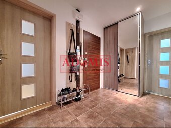 ADOMIS - predám 3izbový byt, loggia, 65m2, Bruselská ulica K - 18