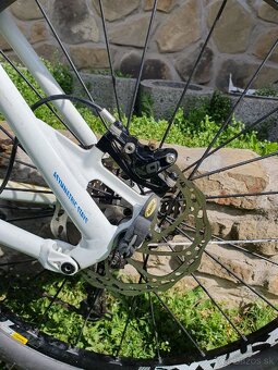 Horsky bicykel canyon nerve xc f8 - 18