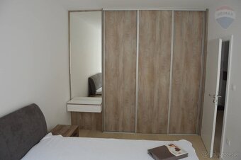 Prenájom novostavba 2 izbový byt Nitra centrum + garážové st - 18