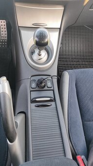 Predám Hondu Civic 1.8 Vtec SPORT - 18