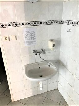 PREDAJ - skladový priestor vhodný na výrobu, skladovanie - 18