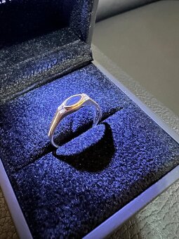 Zlatý dámsky prsteň - 18