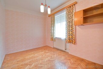 Na predaj 3 izbový rodinný dom, prístavba, garáž, pozemok 72 - 18