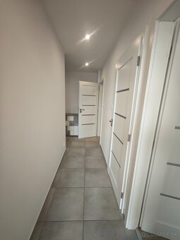 3 izb. zrekonštruovaný byt blízko novej nemocnice - 18