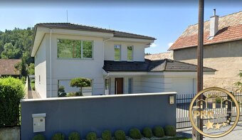 LUXUSNÁ VILA s pozemkom 1294m2 pri lese v obci Žitná-Radiša⇒ - 18
