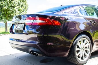 Jaguar XF 2.2D Premium Luxury - 18