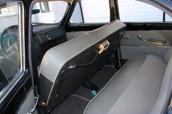 Volga GAZ 21 - 18