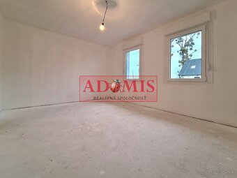 Predám 4izbový bungalov Ruskov,kolaudácia,652m2,Ruskov, len  - 18