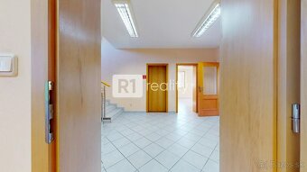 Lukratívna 7 izb. nehnuteľnosť / Floreát Piešťany - 18