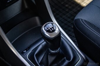 Hyundai i30 CW 1.6i CRDi VGT Family - 18