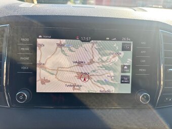 Škoda Karoq 2.0 TDI SCR Sportline 4x4 DSG - 18