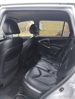 TOYOTA RAV4 - 18