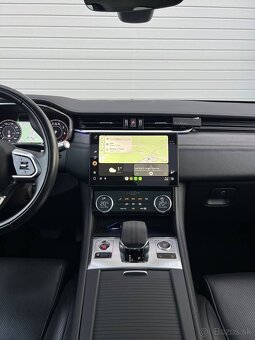 JAGUAR F-PACE 2.0 TURBO 184 kW 2021 MAXIMÁLNÍ VÝBAVA SERVIS - 18