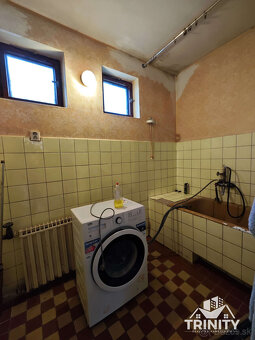 Na predaj 5-izbový rodinný dom s garážou v obci Mojzesovo -  - 18