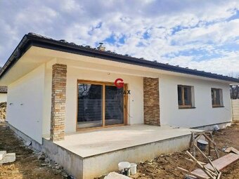 VILLA PARK HUMENNÉ – MODERNÉ BUNGALOVY S NADŠTANDARDNÝM PREV - 18